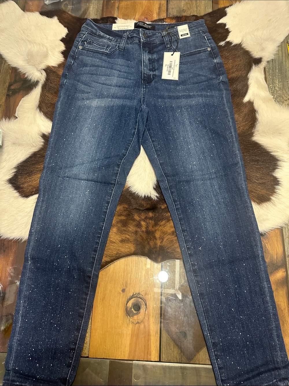 NWT Judy Blue mid rise relaxed fit Jeans in Dark Blue with Faded Speckle Detail